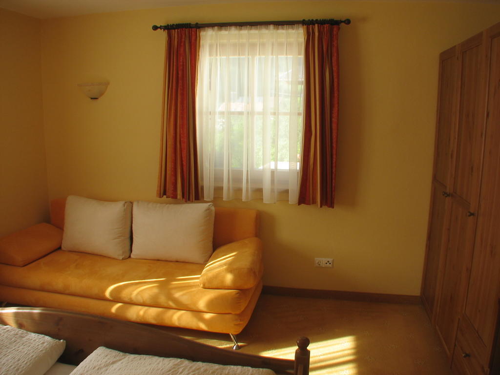 Apart Raetia Appartement Pfunds Kamer foto