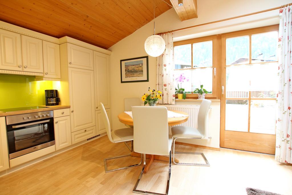 Apart Raetia Appartement Pfunds Buitenkant foto