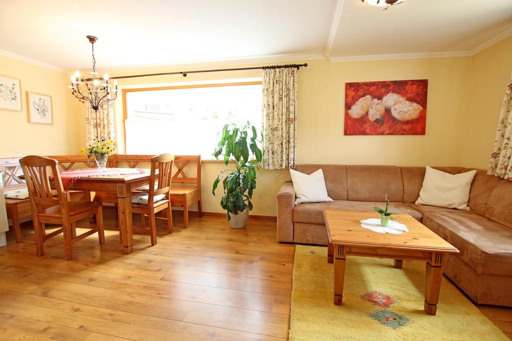 Apart Raetia Appartement Pfunds Buitenkant foto